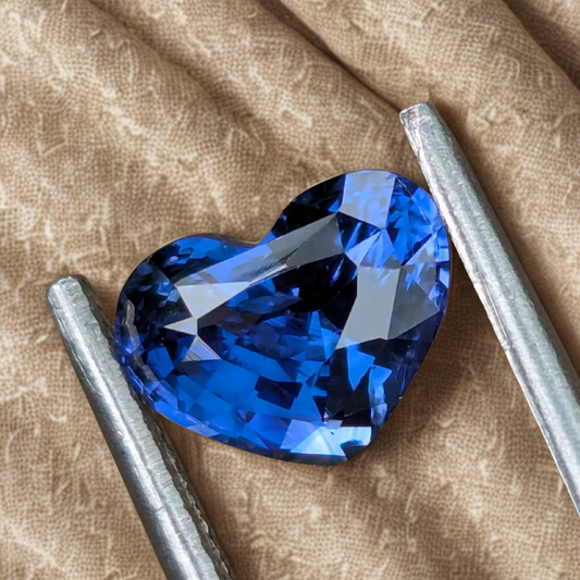 Natural Royal Blue Heart Sapphire weighing 2.22ct with a nice blue sapphire,