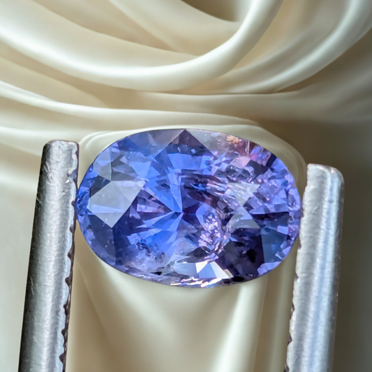 Natural Ceylon Lavender Sapphire 0.995 Ct | Super Eye Clean | 6.8 × 5.8 mm Oval Loose Sapphire | Ratnapura Sri Lanka