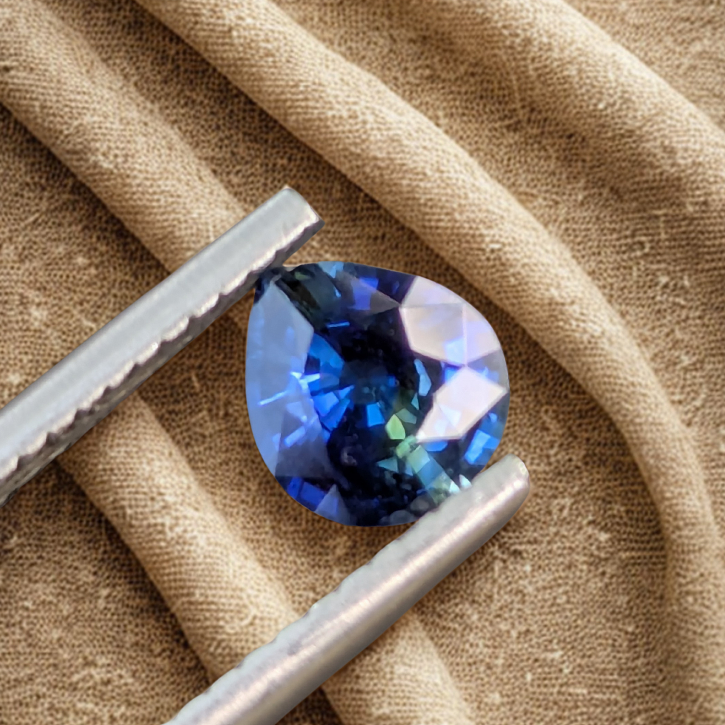 Natural Bi-Colour Sapphire 0.86ct Unheated Ceylon Sapphire VVS Blue Yellow Sapphire Loose Gemstone for Ring or Pendant