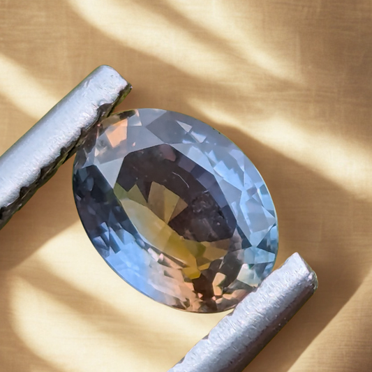 Natural Bi-Color Ceylon Sapphire – 0.88 Ct
