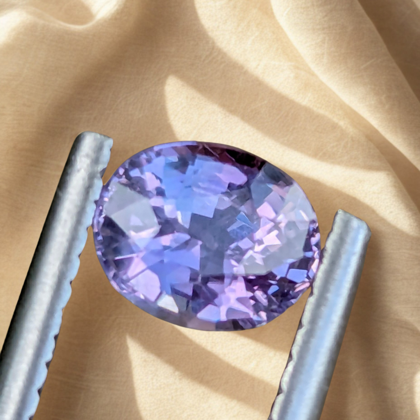 Natural Unheated Lavender Sapphire 1.05 Ct | Oval Cut | VVS | Ceylon Gemstone