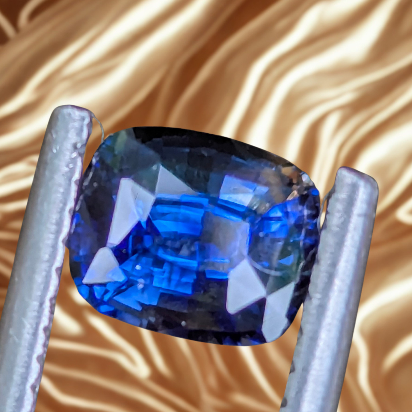 Natural Ceylon Cornflower Blue Sapphire – 1.32 Ct Cushion Cut | Heated | VS Clarity