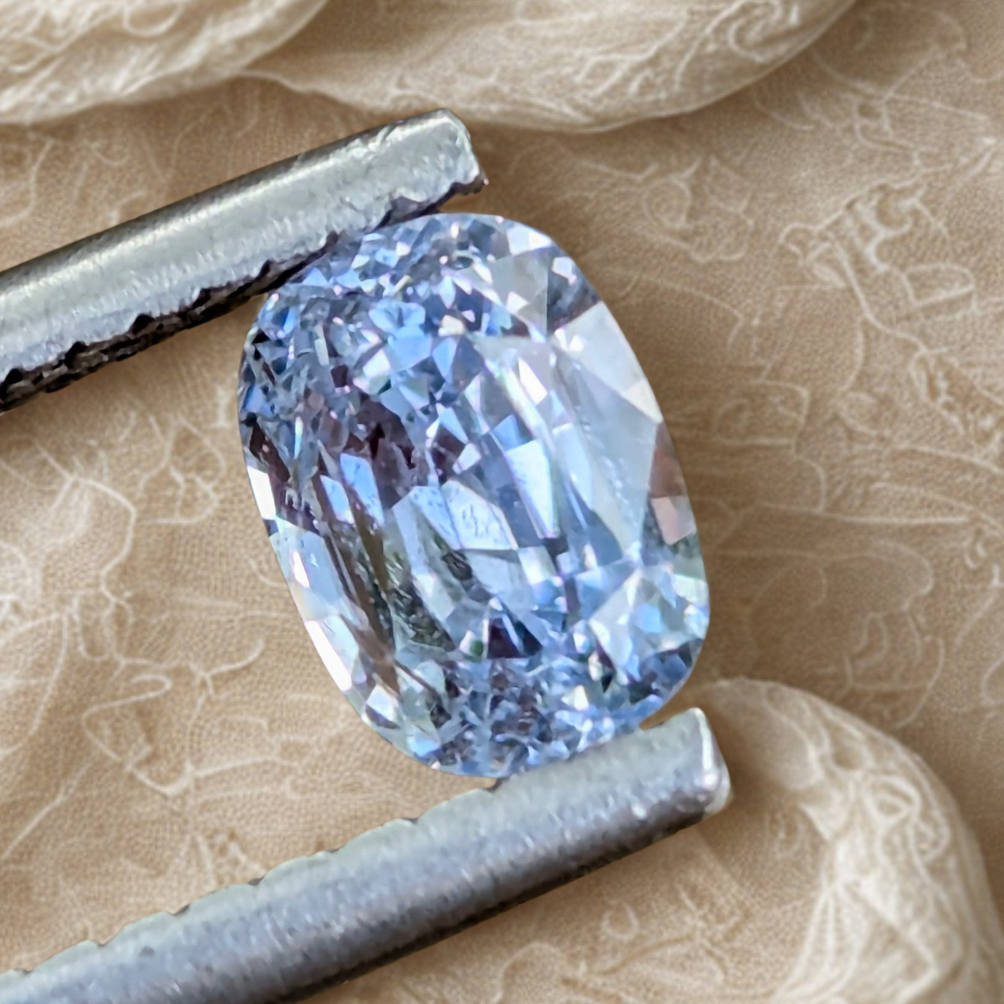 Natural White Sapphire 1.19 Ct | Oval Cut | VVS | Ceylon Gemstone