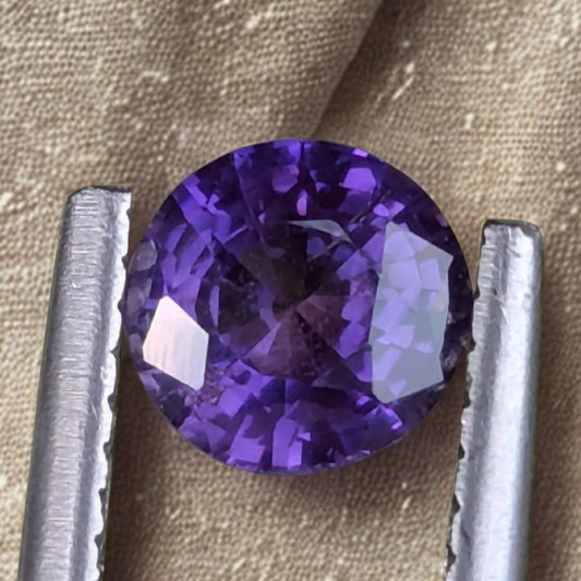 Natural Purple Sapphire 0.97ct (Unheated | IGI Certified)