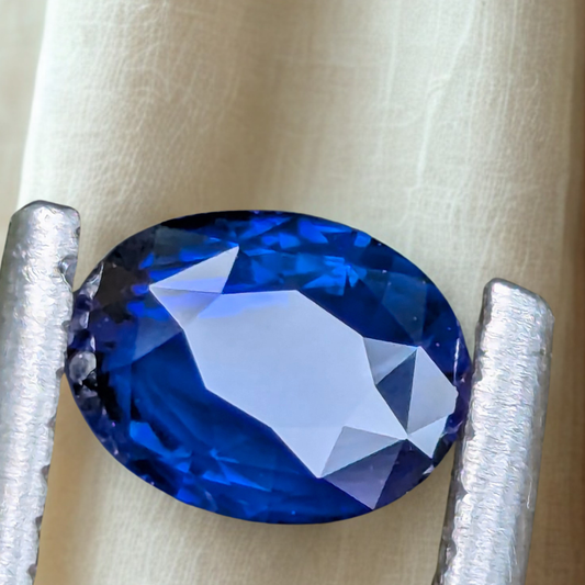 Natural Royal Blue Sapphire 0.76 Ct Oval – Heated Ceylon Sapphire | Eye Clean | 6.4 × 4.9 mm