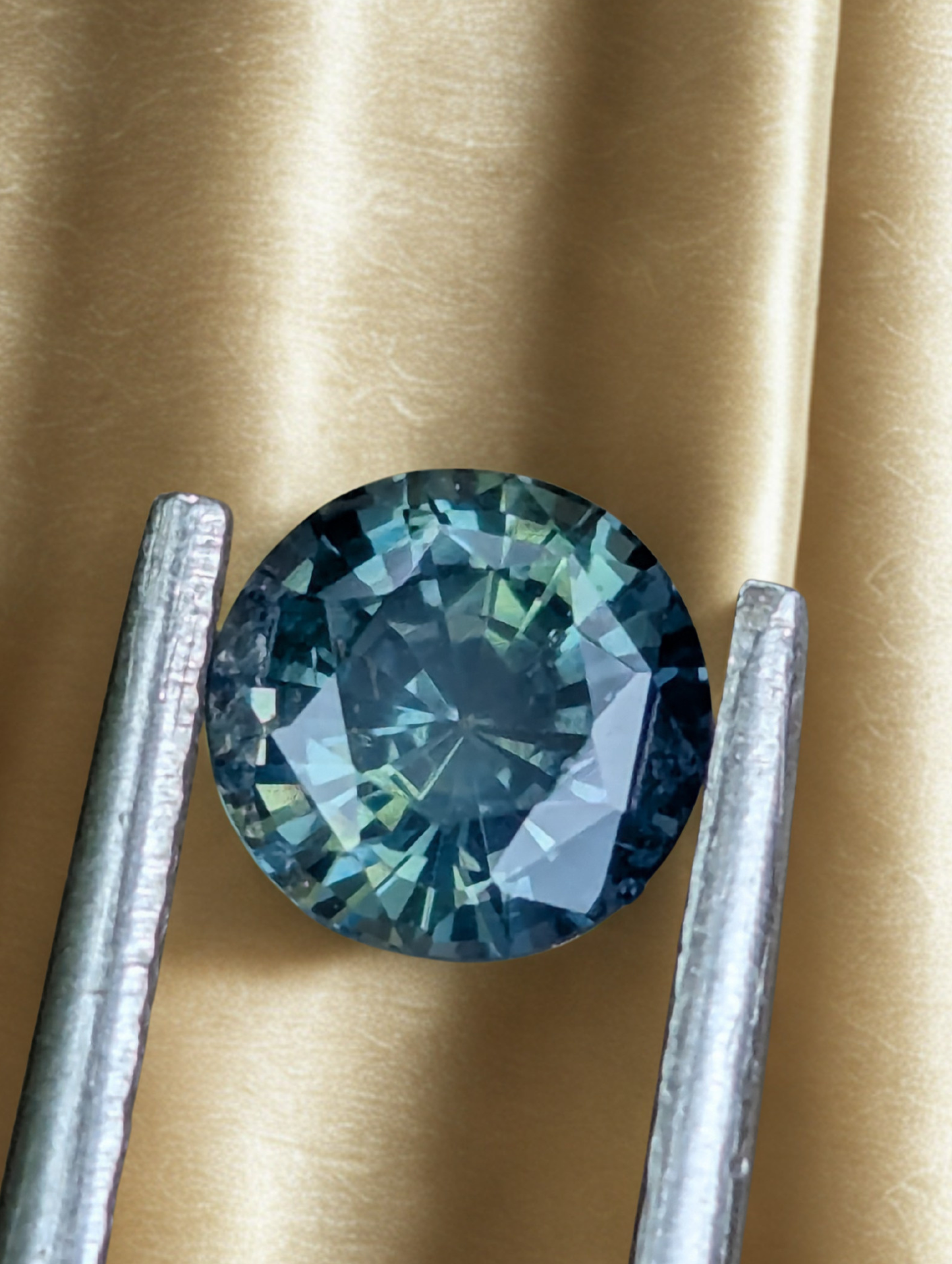 Natural Unheated Teal Sapphire – 1.09 Carat Round Cut Certified Gemstone