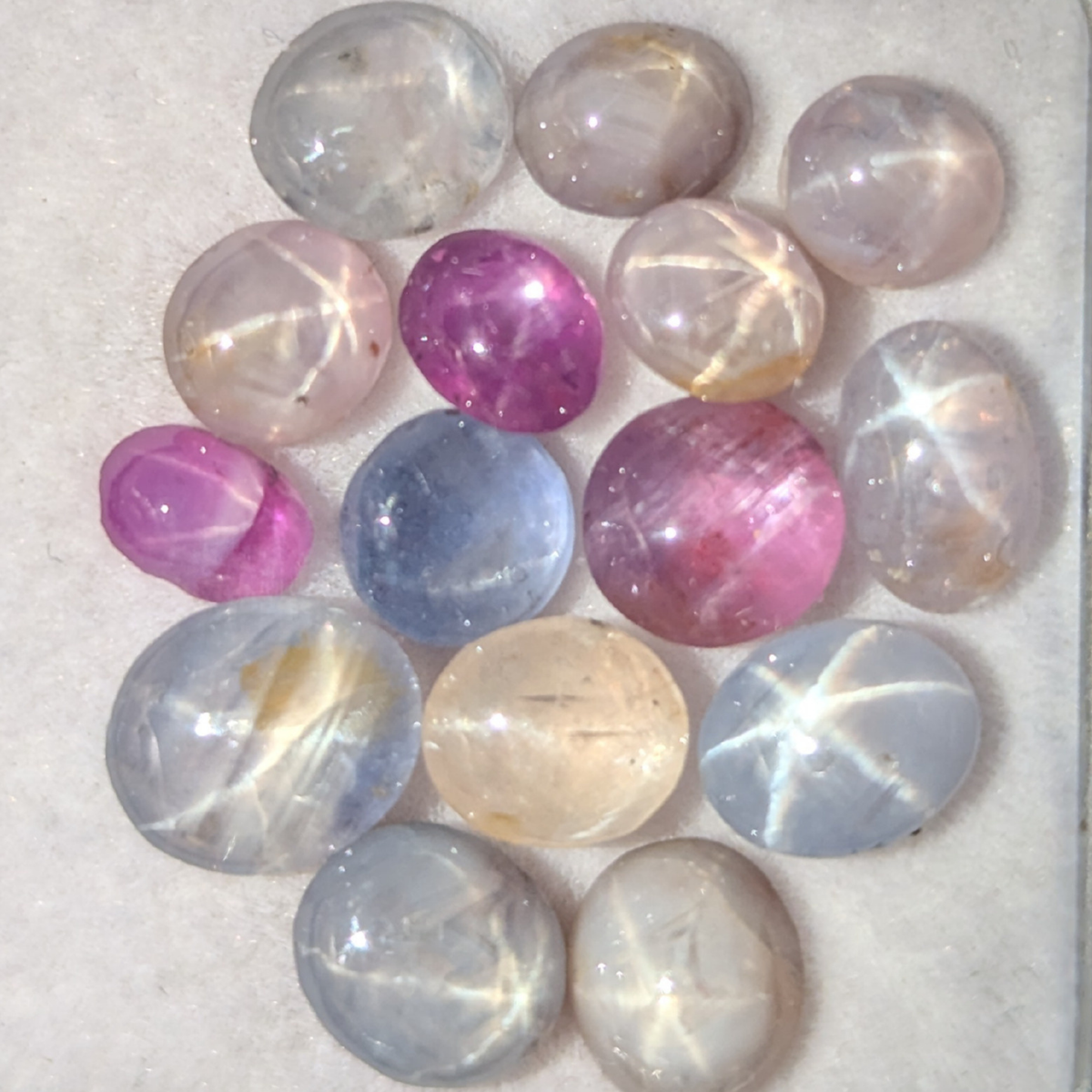 Natural Star Sapphire & Chrysoberyl Cat’s Eye Parcel – 17.8ct (19pcs) VS–VVS | Sri Lanka Origin