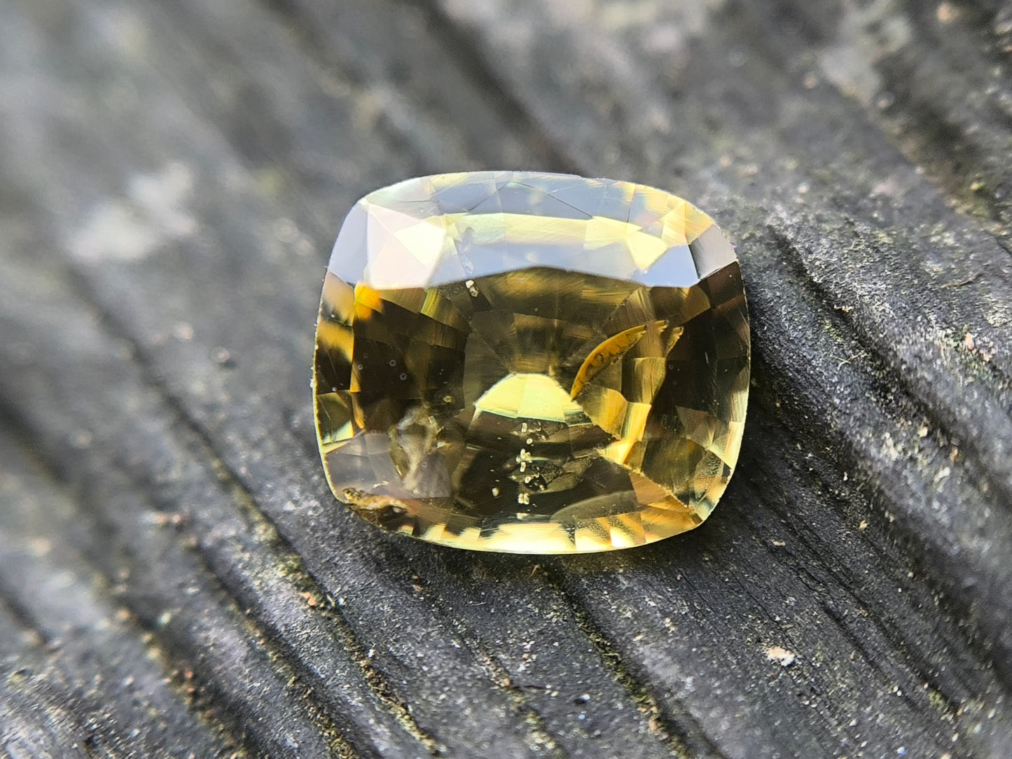Natural Chrysoberyl 1.15ct – Untreated Yellowish Green VS | Ceylon Origin