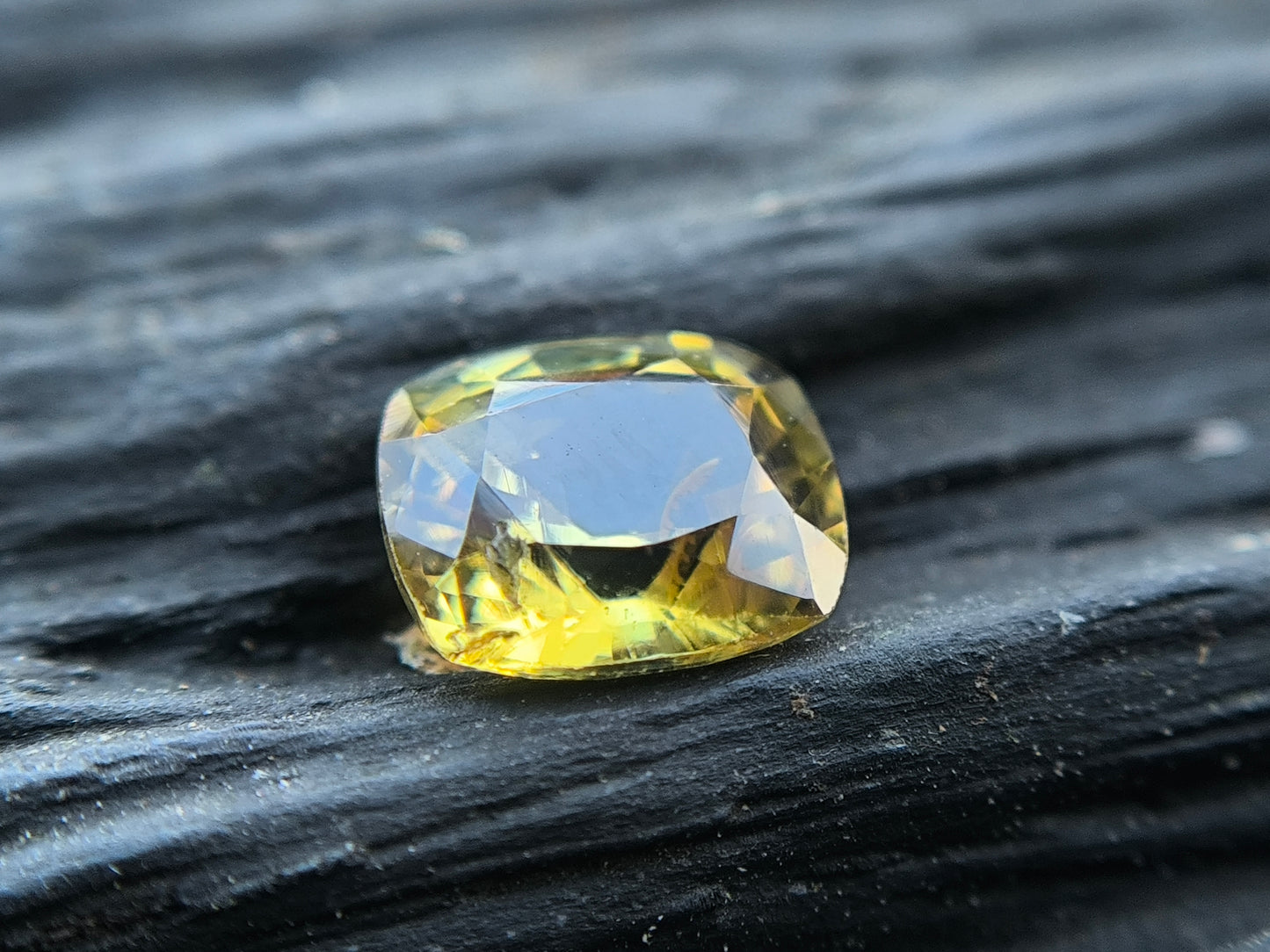 Natural Chrysoberyl 1.15ct – Untreated Yellowish Green VS | Ceylon Origin
