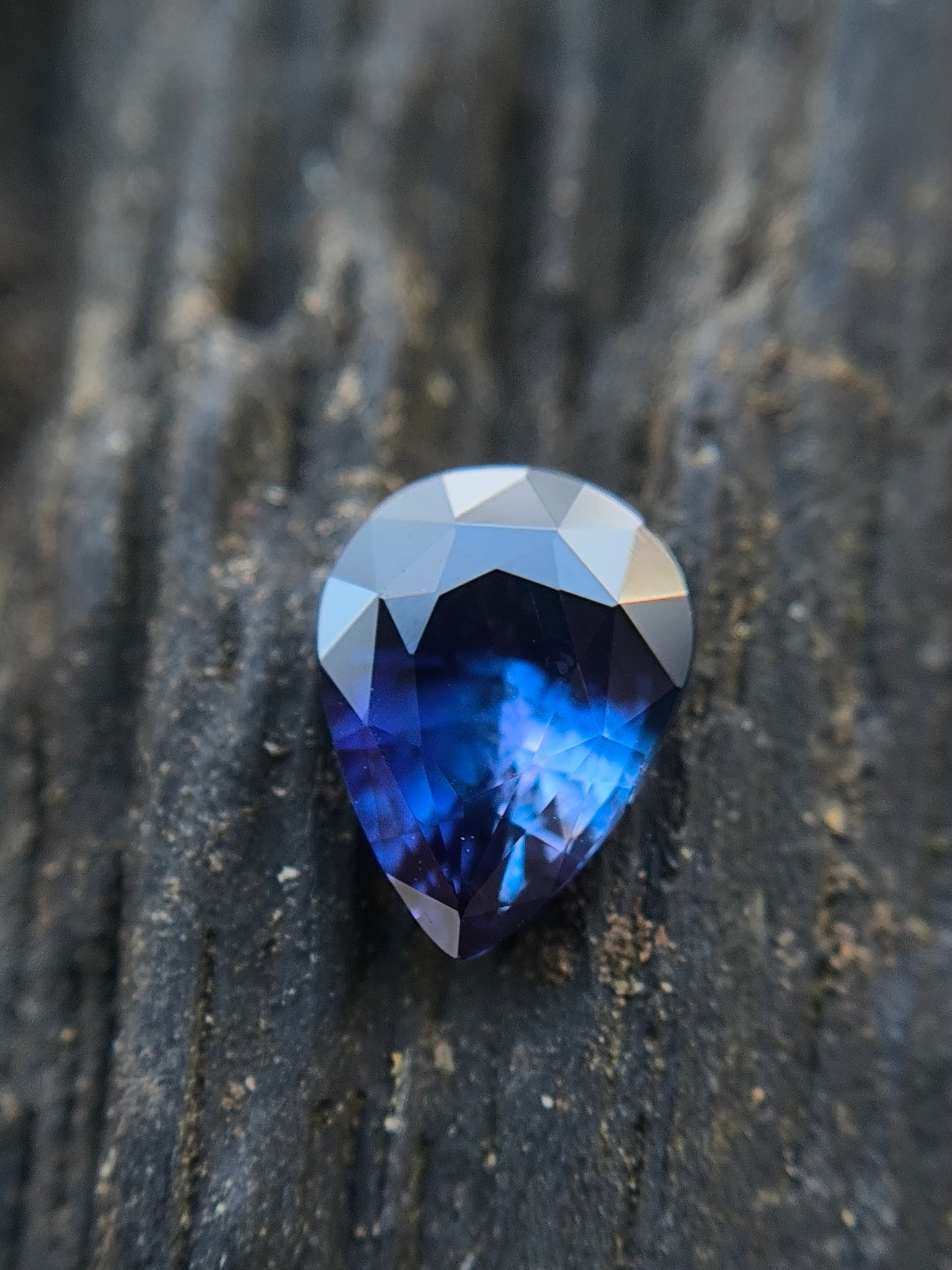 Natural Bi-Colour Sapphire – 1.10ct VVS Unheated (Sri Lanka)