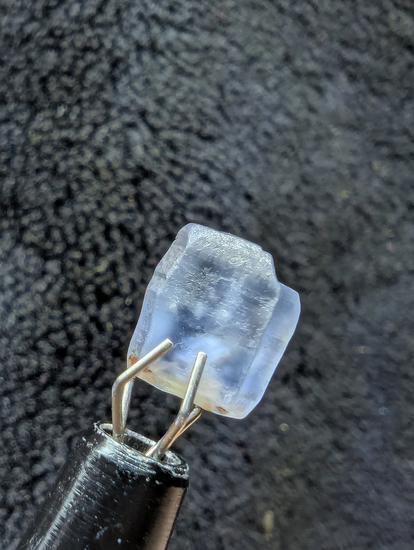 Natural Pale Blue Sapphire Crystal – 3.56 ct | Raw Ceylon Sapphire