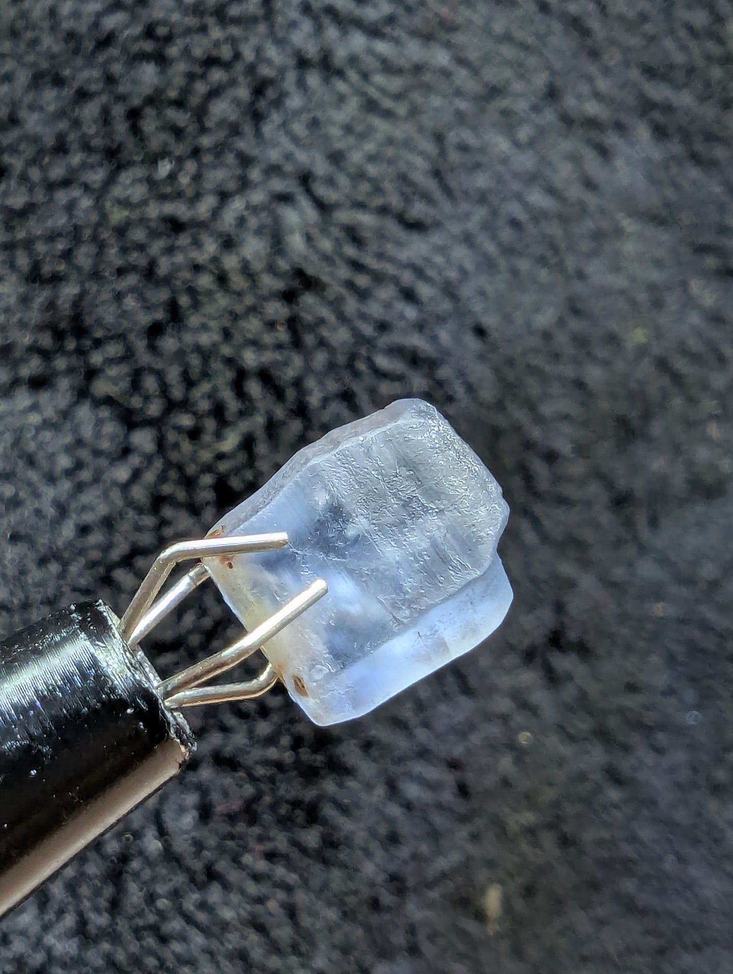 Natural Pale Blue Sapphire Crystal – 3.56 ct | Raw Ceylon Sapphire