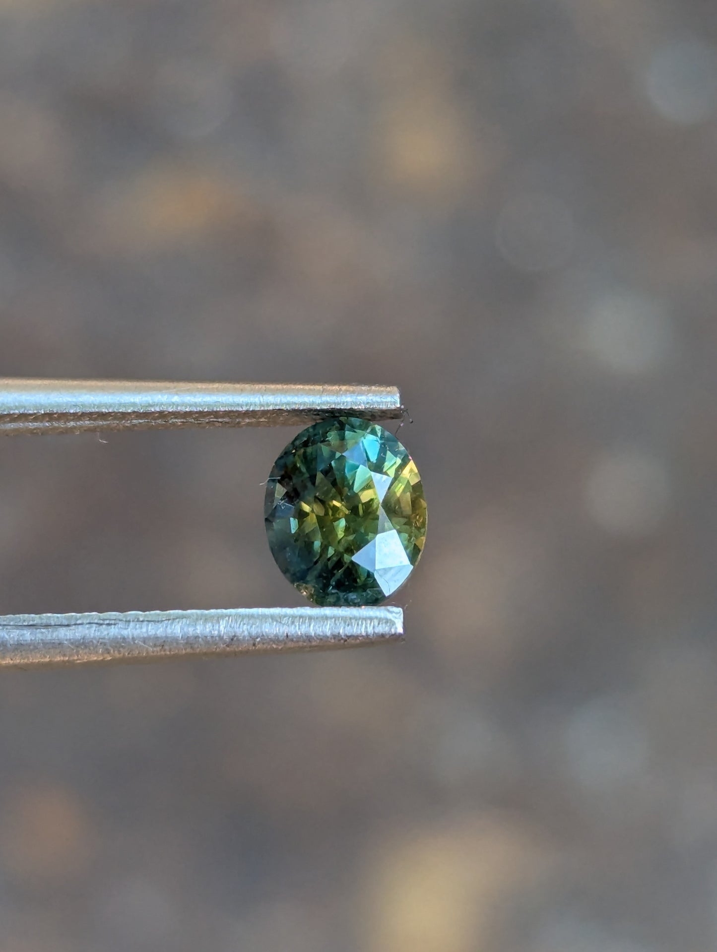 Natural Bicolour Sapphire 0.94ct VVS Heated | 6×5mm Oval Loose Gemstone | Ceylon Two Tone Sapphire