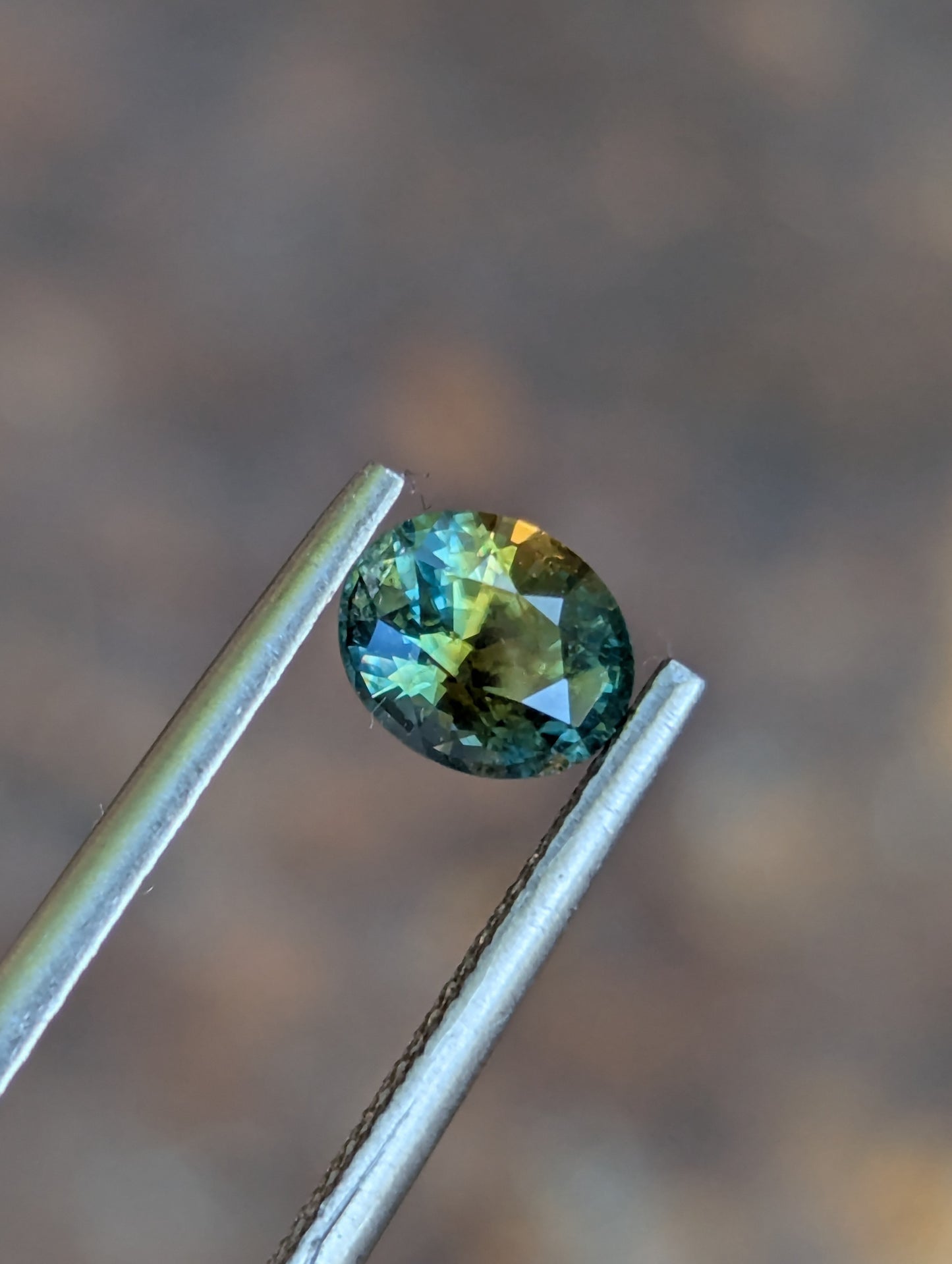 Natural Bicolour Sapphire 0.94ct VVS Heated | 6×5mm Oval Loose Gemstone | Ceylon Two Tone Sapphire