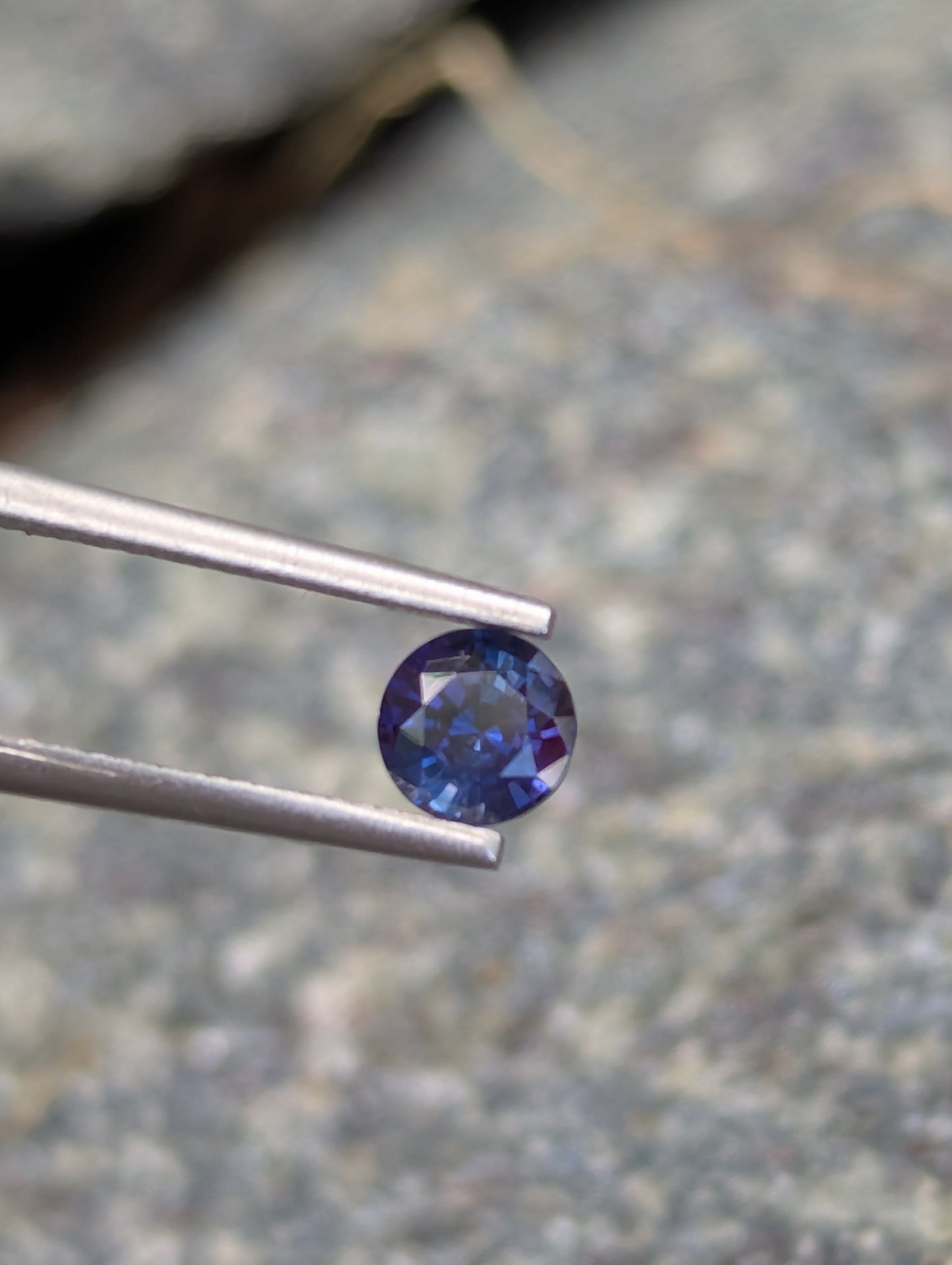 Natural Blue Sapphire 0.68 ct Round Cut 5.2 mm – Heated Ceylon Sapphire | Clean Loose Gemstone
