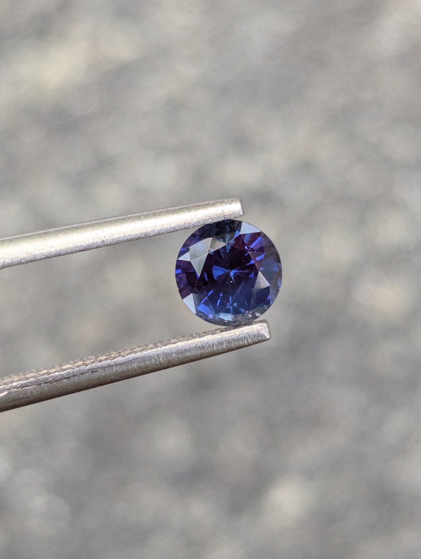 Natural Blue Sapphire 0.68 ct Round Cut 5.2 mm – Heated Ceylon Sapphire | Clean Loose Gemstone