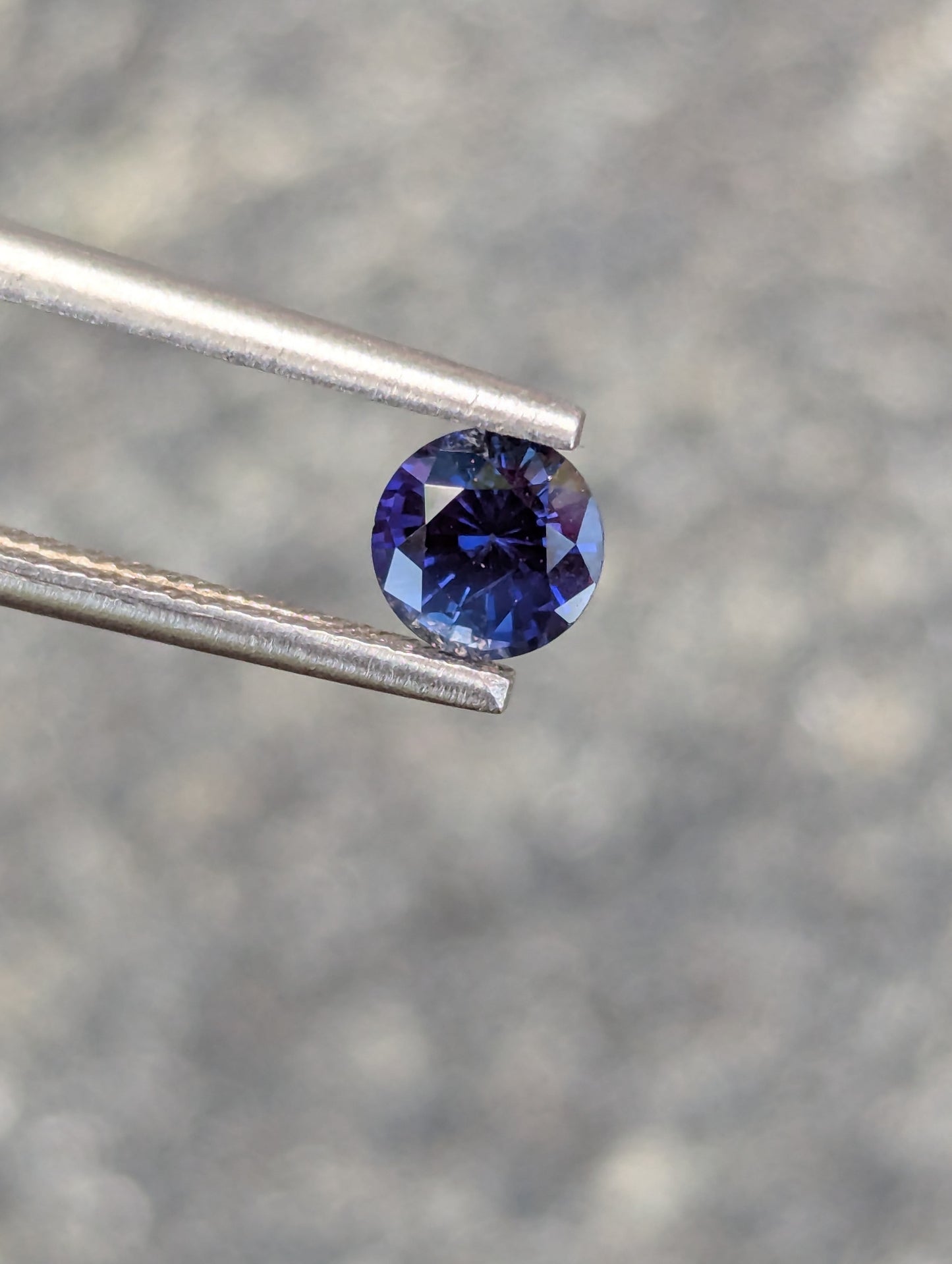 Natural Blue Sapphire 0.68 ct Round Cut 5.2 mm – Heated Ceylon Sapphire | Clean Loose Gemstone
