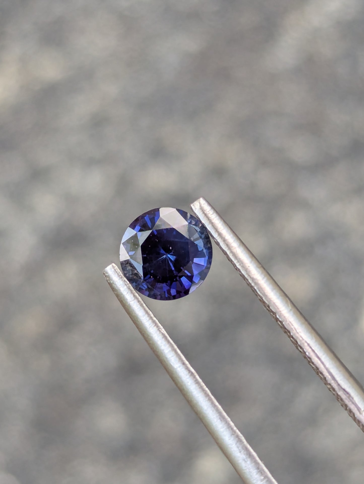 Natural Blue Sapphire 0.68 ct Round Cut 5.2 mm – Heated Ceylon Sapphire | Clean Loose Gemstone