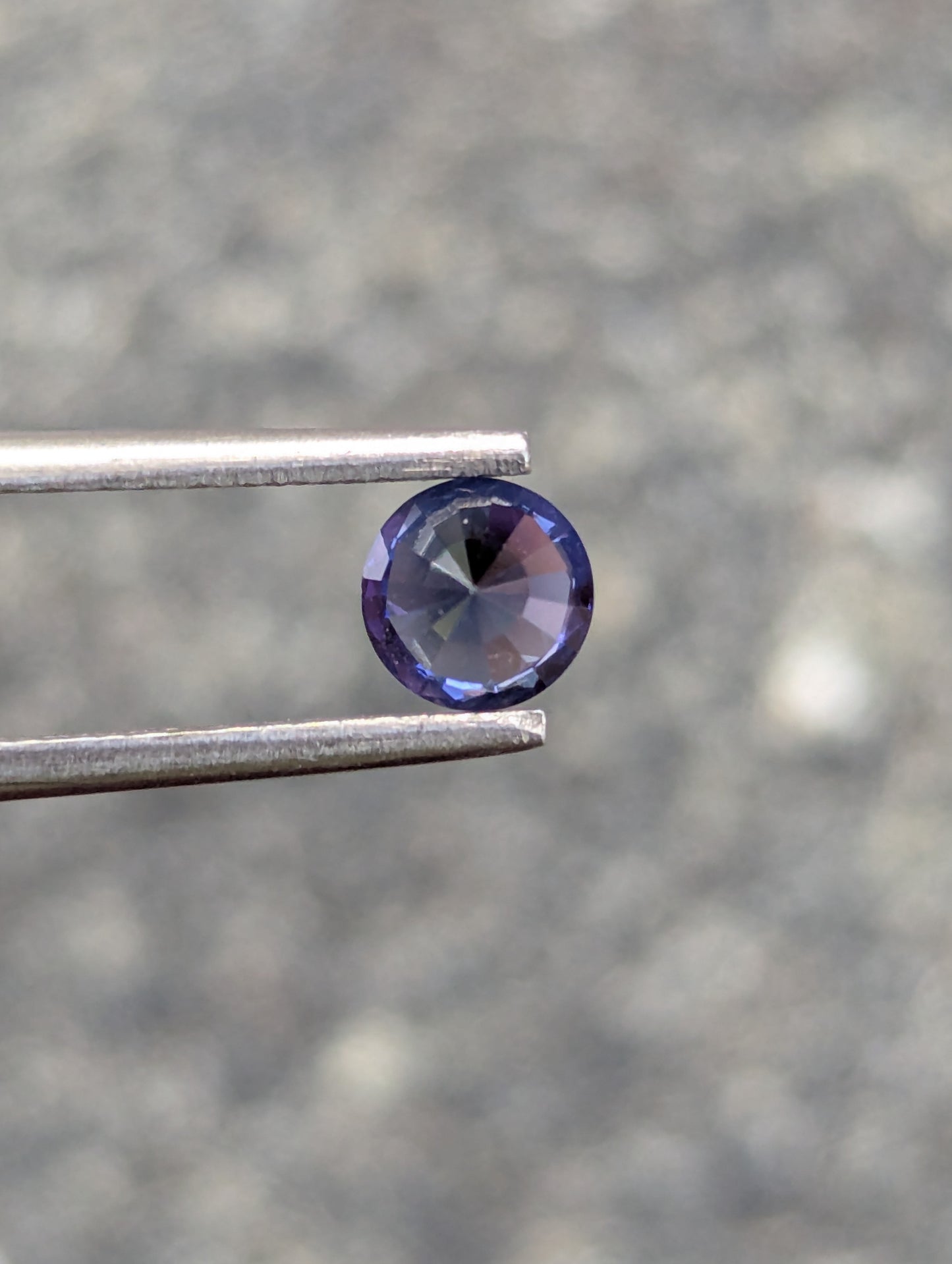 Natural Blue Sapphire 0.68 ct Round Cut 5.2 mm – Heated Ceylon Sapphire | Clean Loose Gemstone