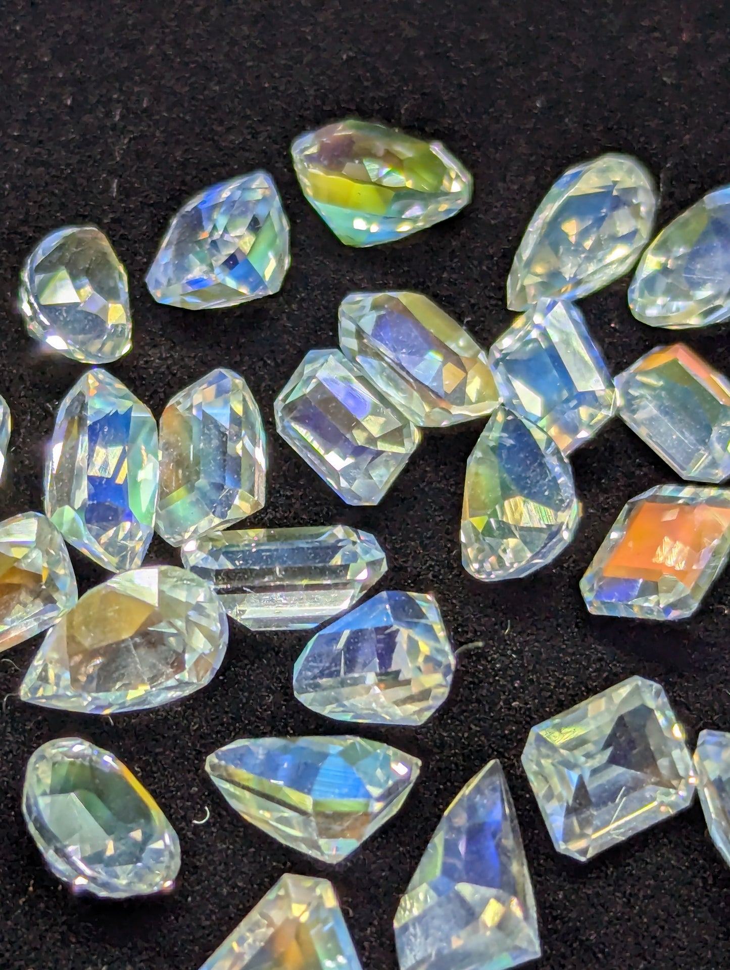 Natural Rainbow Moonstone Parcel – 25.65ct (25pcs) Clean Eye Clean Madagascar