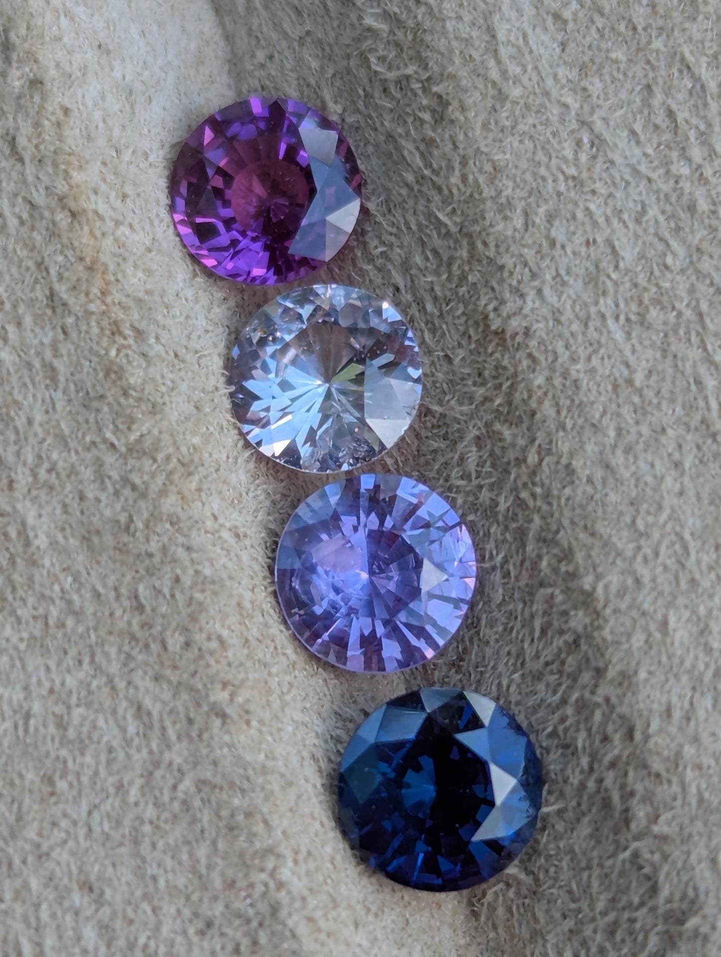Natural Round Sapphire Parcel 2.14ct – 5mm VVS Heated & Unheated Mix – Sri Lanka