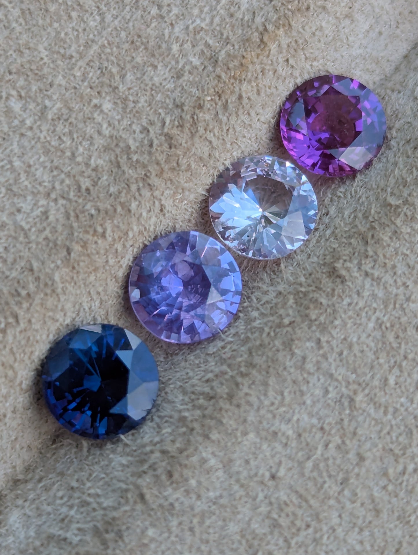 Natural Round Sapphire Parcel 2.14ct – 5mm VVS Heated & Unheated Mix – Sri Lanka