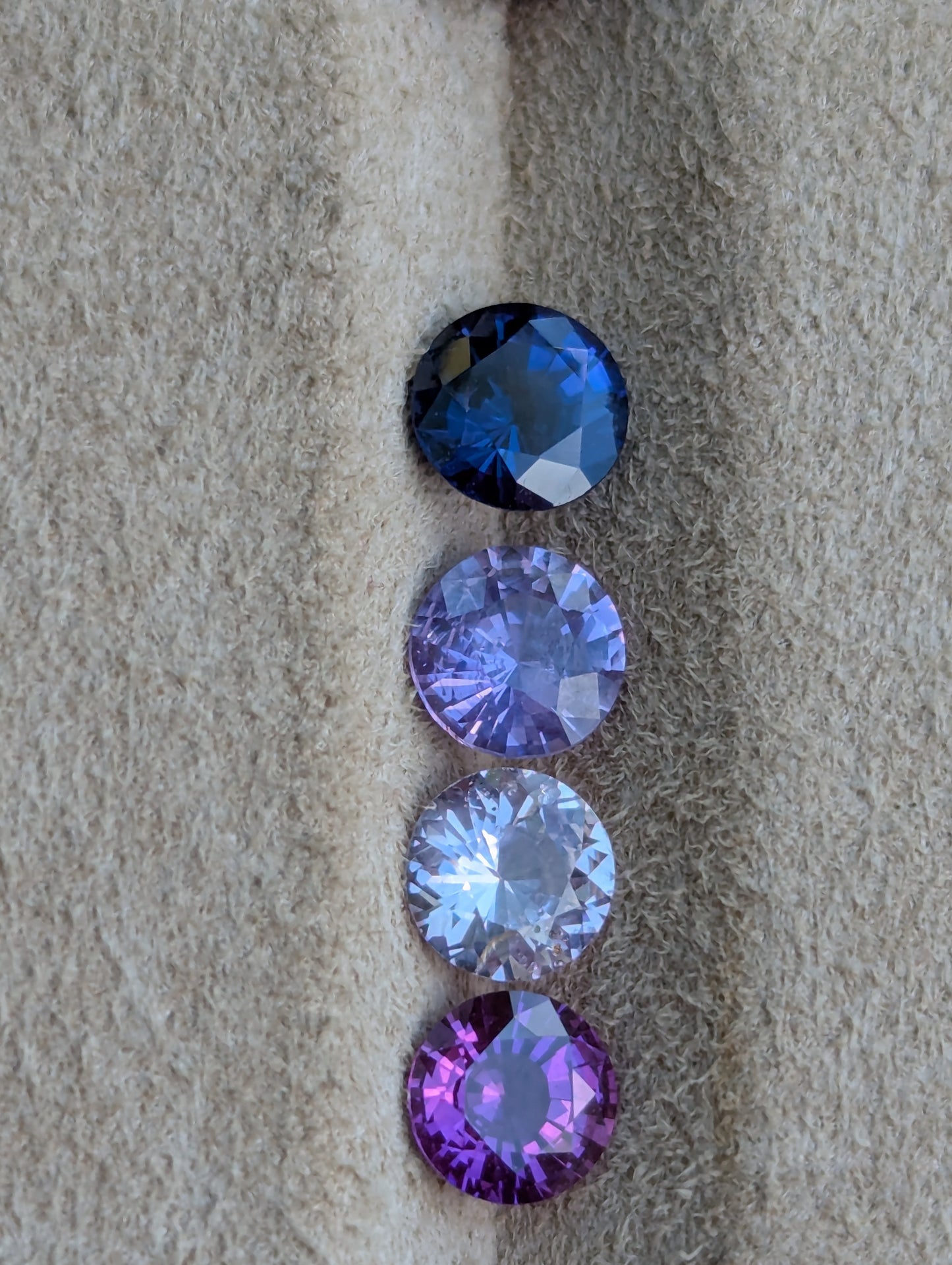 Natural Round Sapphire Parcel 2.14ct – 5mm VVS Heated & Unheated Mix – Sri Lanka