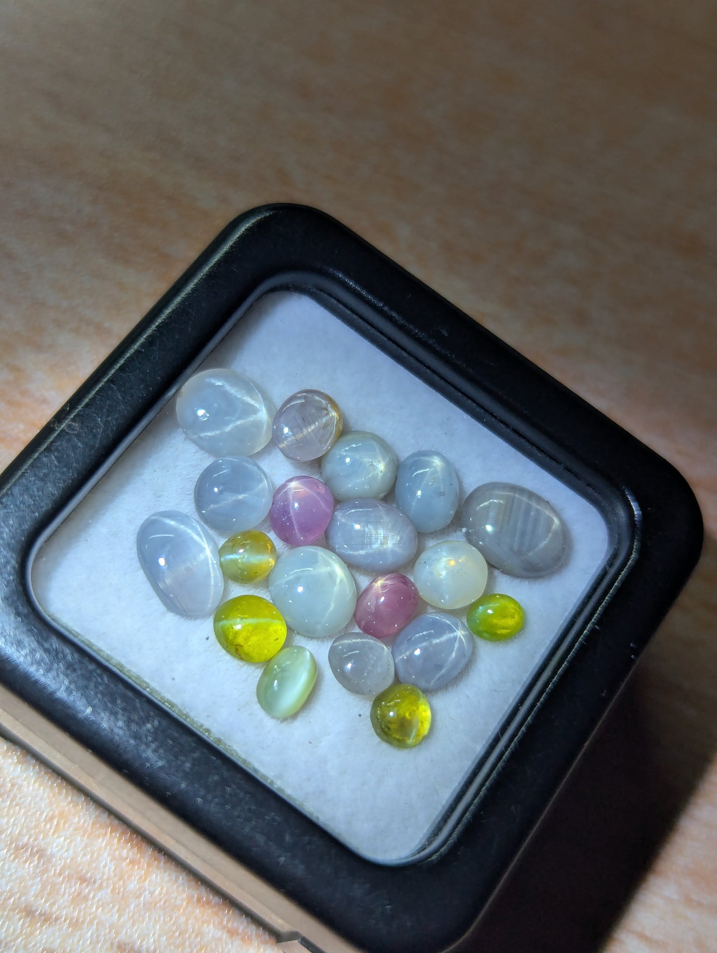 Natural Star Sapphire & Chrysoberyl Cat’s Eye Parcel – 17.8ct (19pcs) VS–VVS | Sri Lanka Origin
