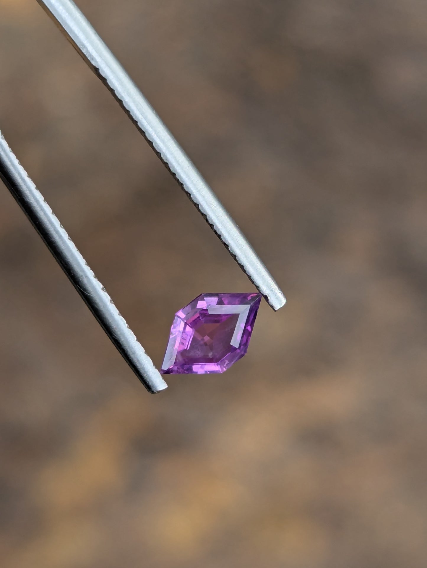 Unheated Pink Sapphire 0.57ct – Precision Cut Natural Ceylon Gemstone