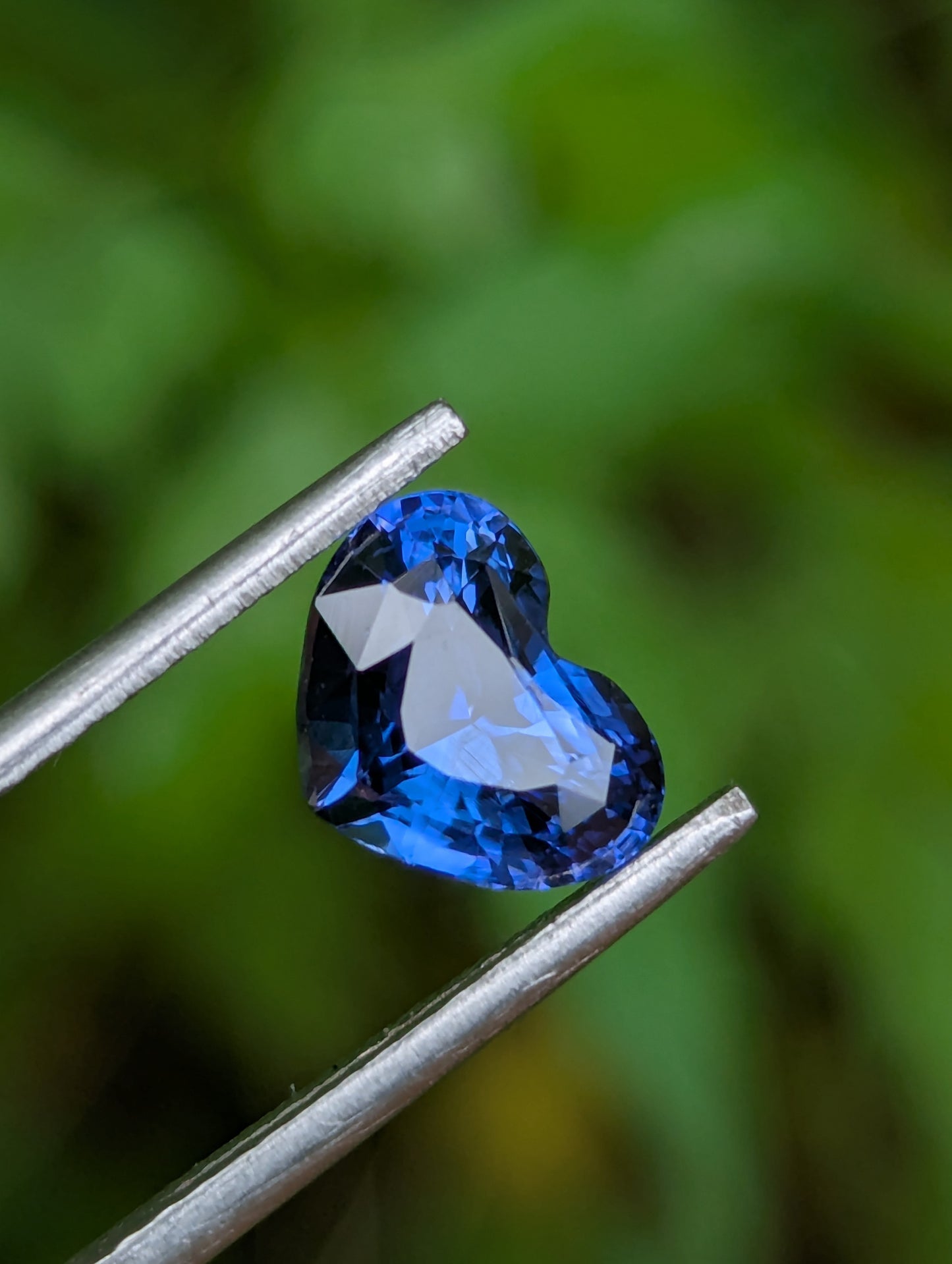 Natural Royal Blue Heart Sapphire weighing 2.22ct with a nice blue sapphire,