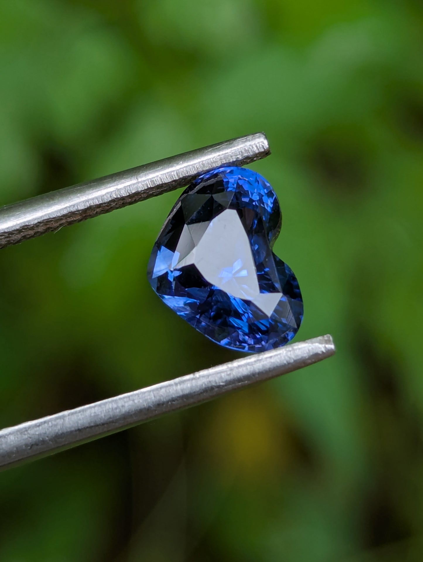 Natural Royal Blue Heart Sapphire weighing 2.22ct with a nice blue sapphire,