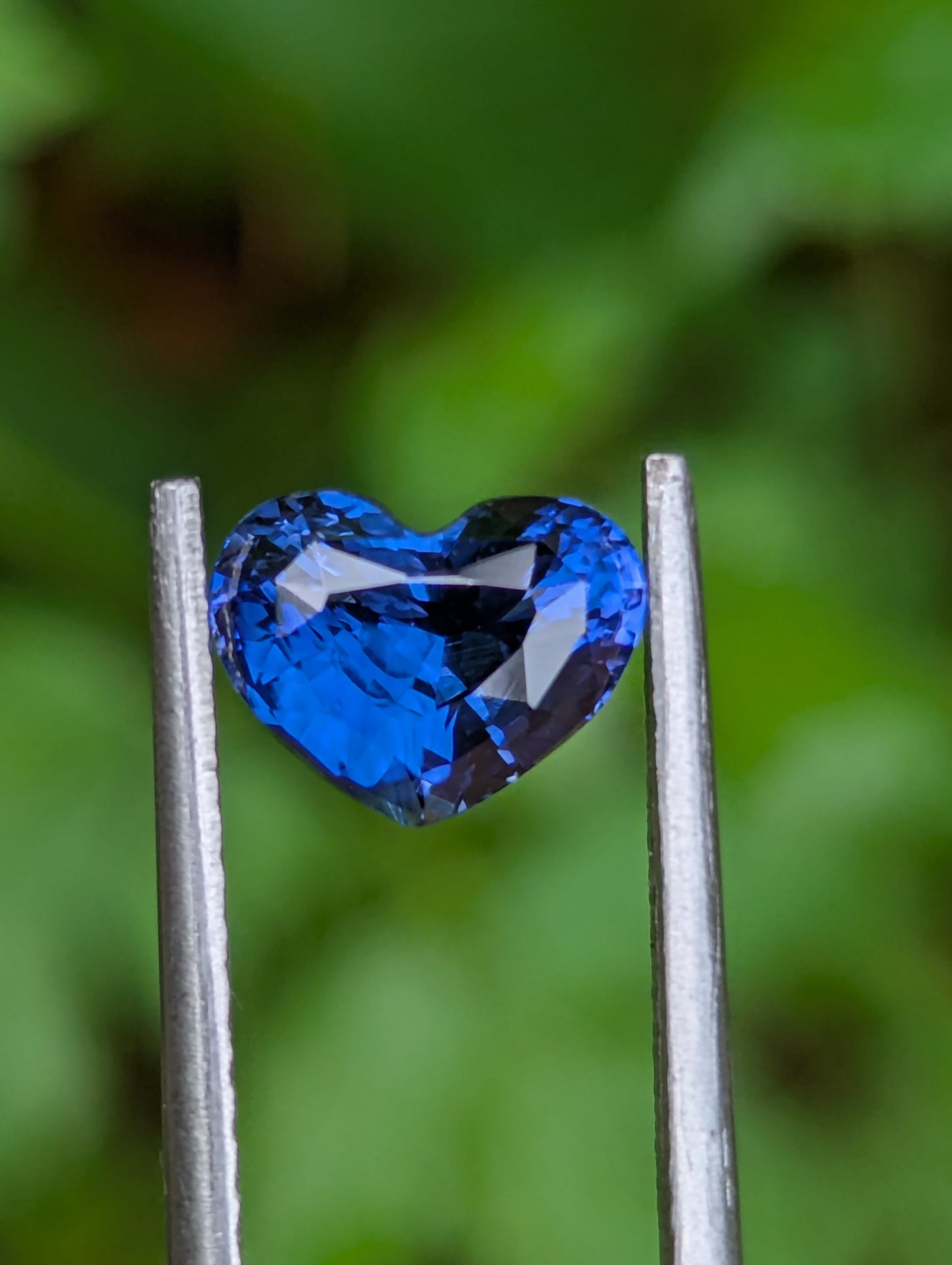Natural Royal Blue Heart Sapphire weighing 2.22ct with a nice blue sapphire,