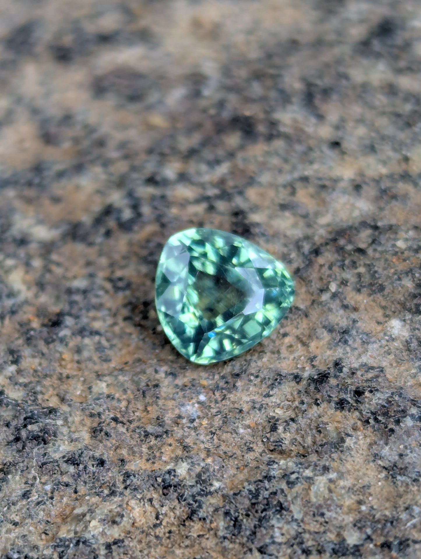 Natural Green Zircon 1.28ct Trillion Cut | VVS Clarity | Unheated Ceylon Gemstone | 6.5mm Loose Gem for Custom Jewelry