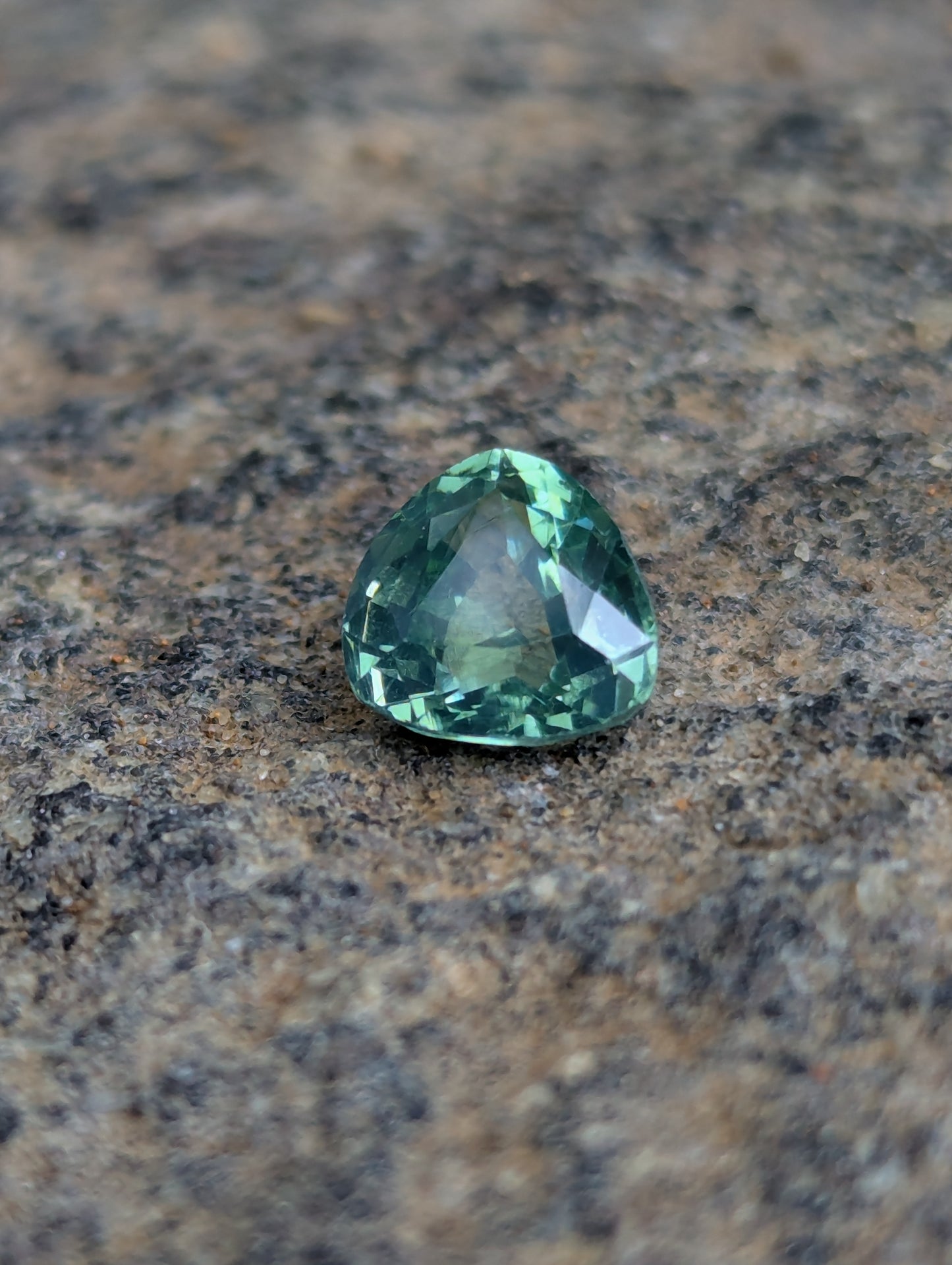 Natural Green Zircon 1.28ct Trillion Cut | VVS Clarity | Unheated Ceylon Gemstone | 6.5mm Loose Gem for Custom Jewelry