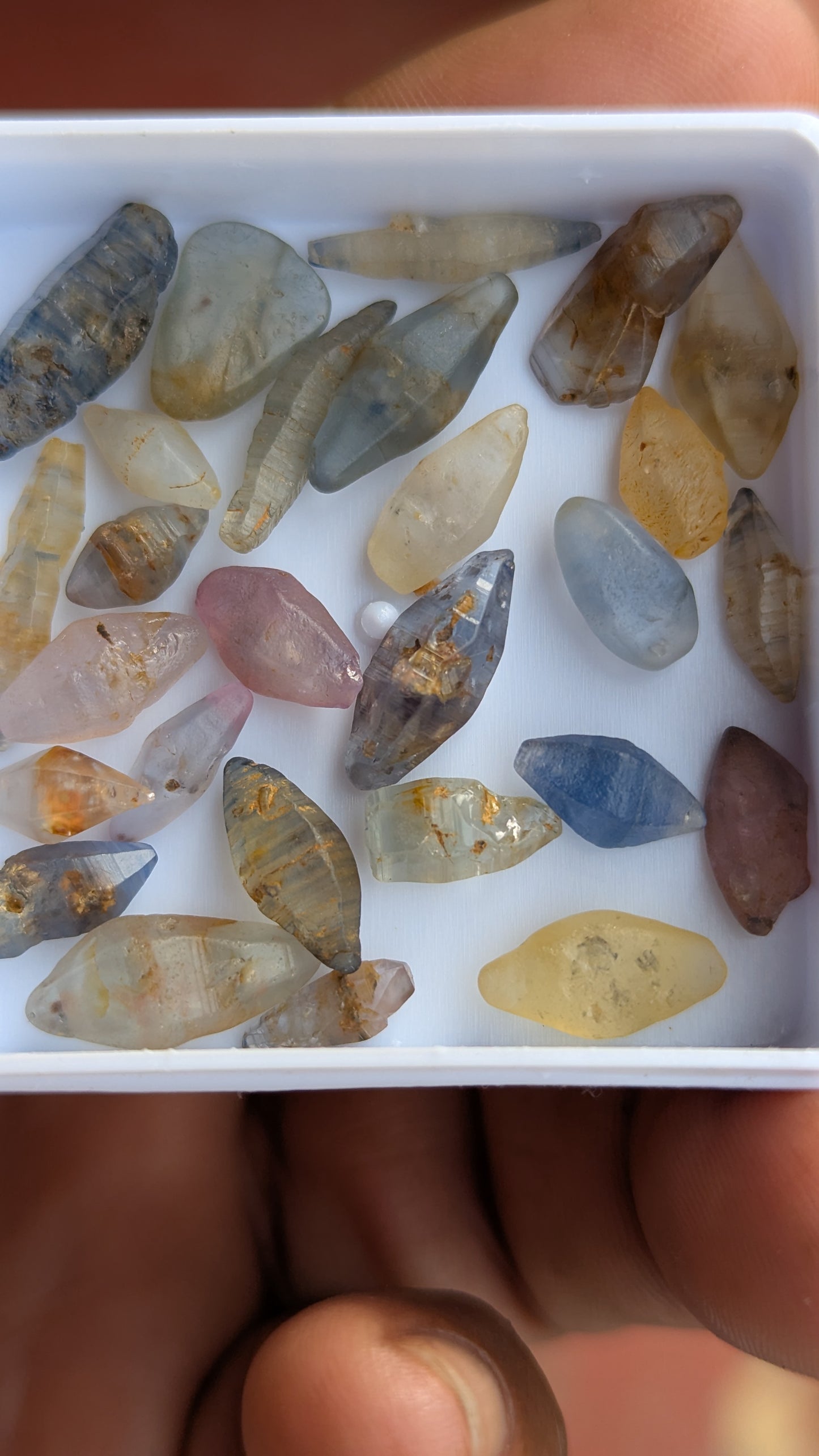 Natural Ceylon Sapphire Crystal Parcel 71ct