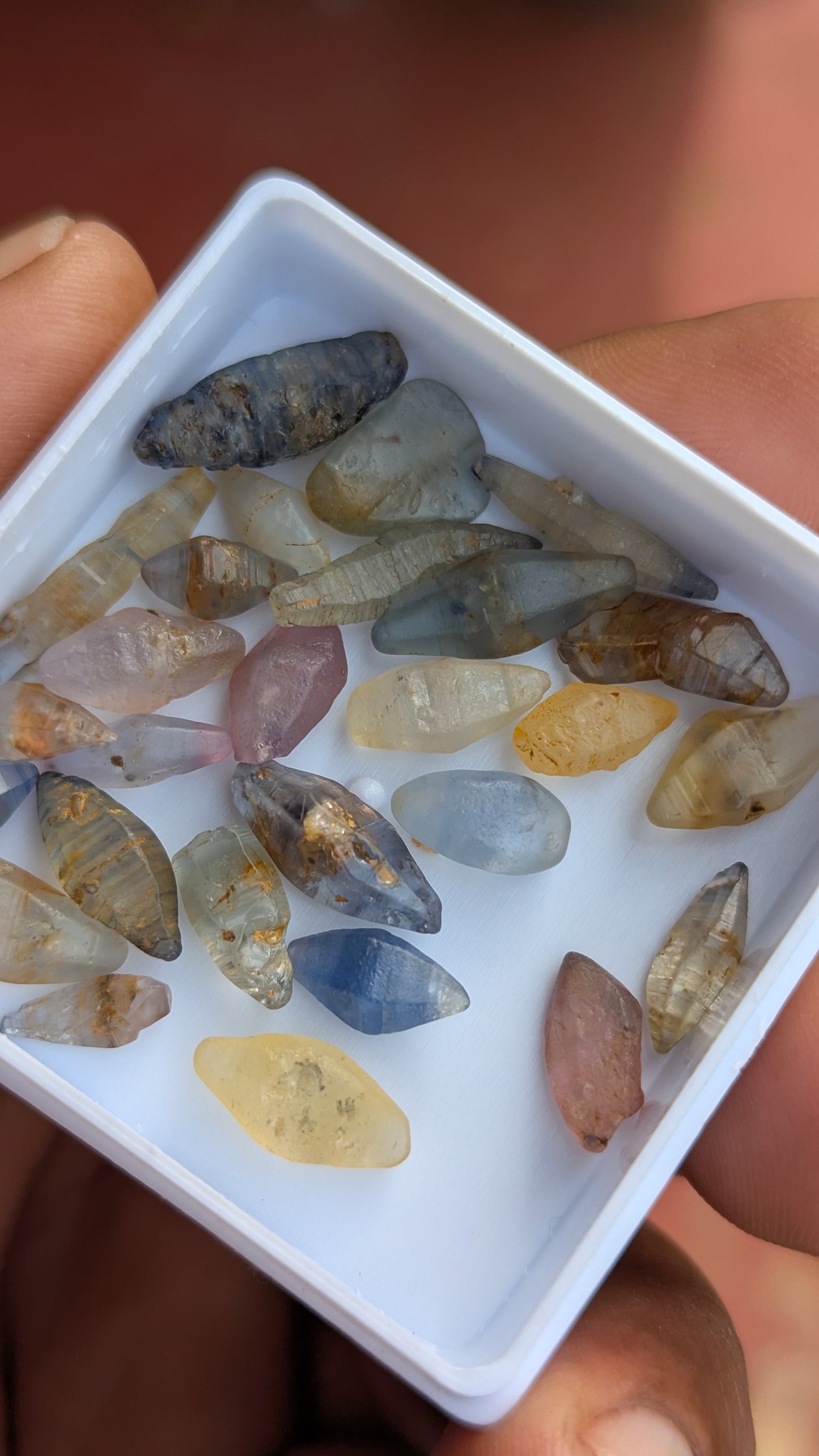 Natural Ceylon Sapphire Crystal Parcel 71ct