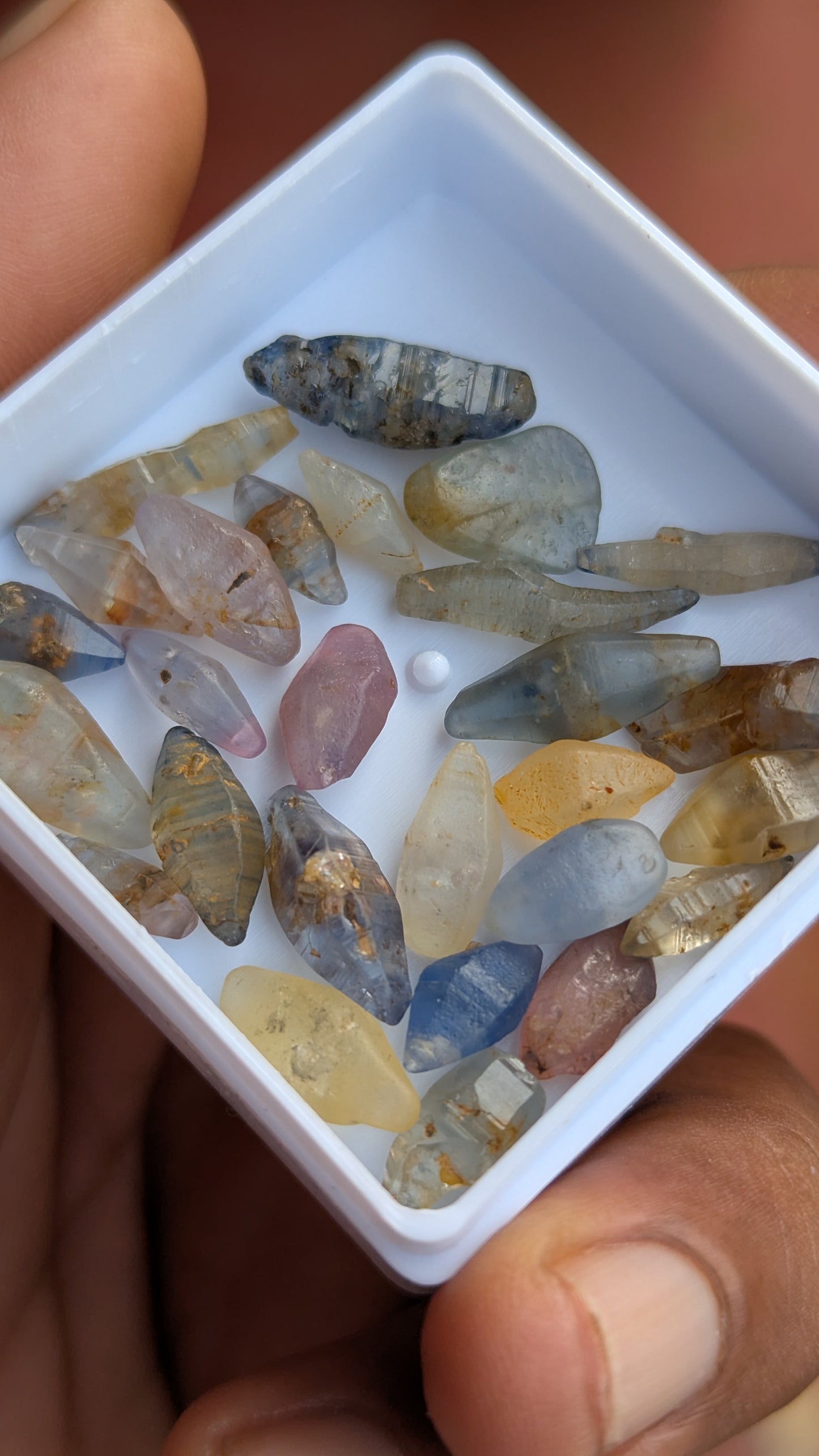 Natural Ceylon Sapphire Crystal Parcel 71ct