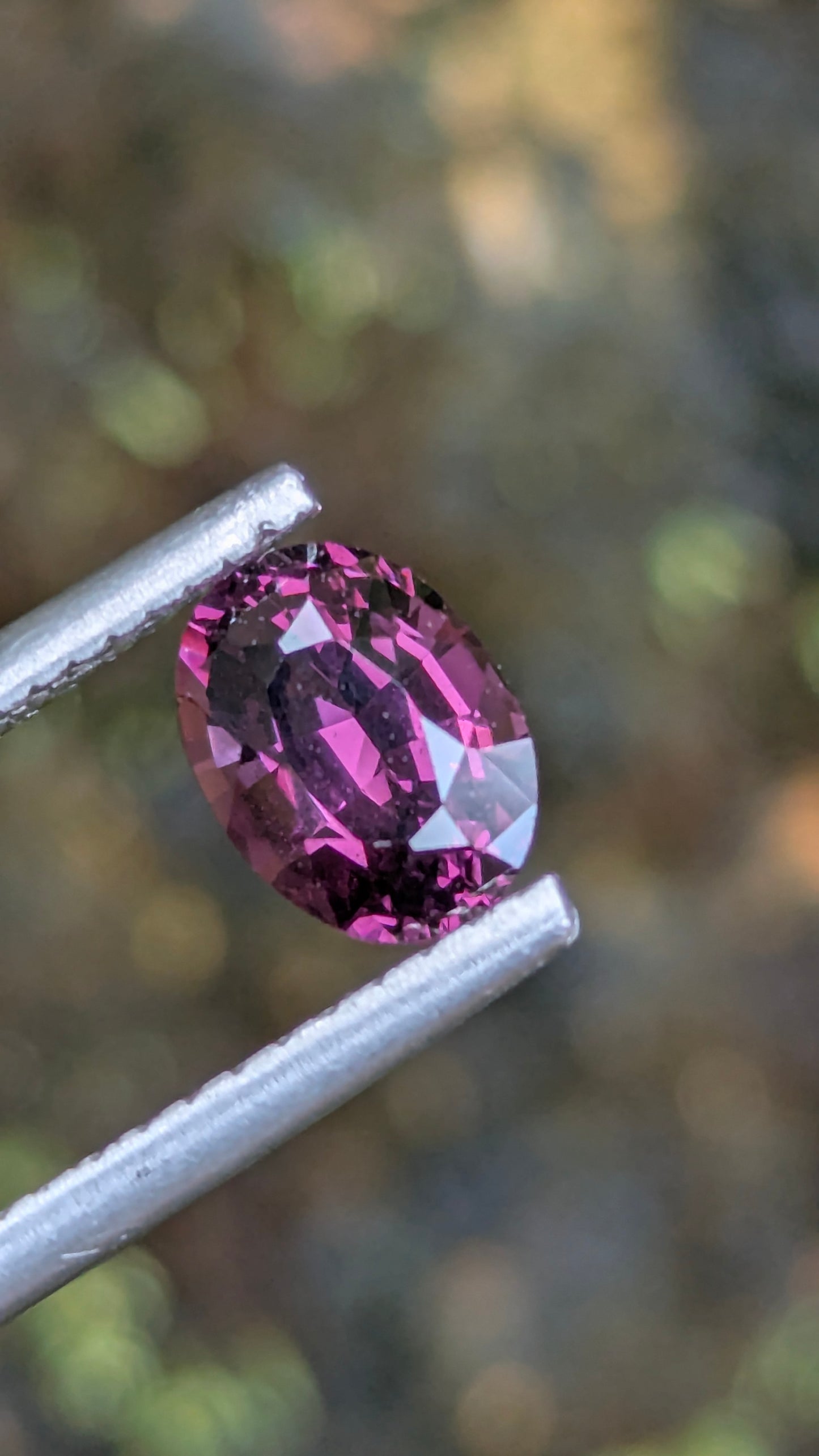 Natural Pinkish Purple Spinel 1.26 Ct – Unheated VVS Oval Gemstone from Rakwana, Sri Lanka