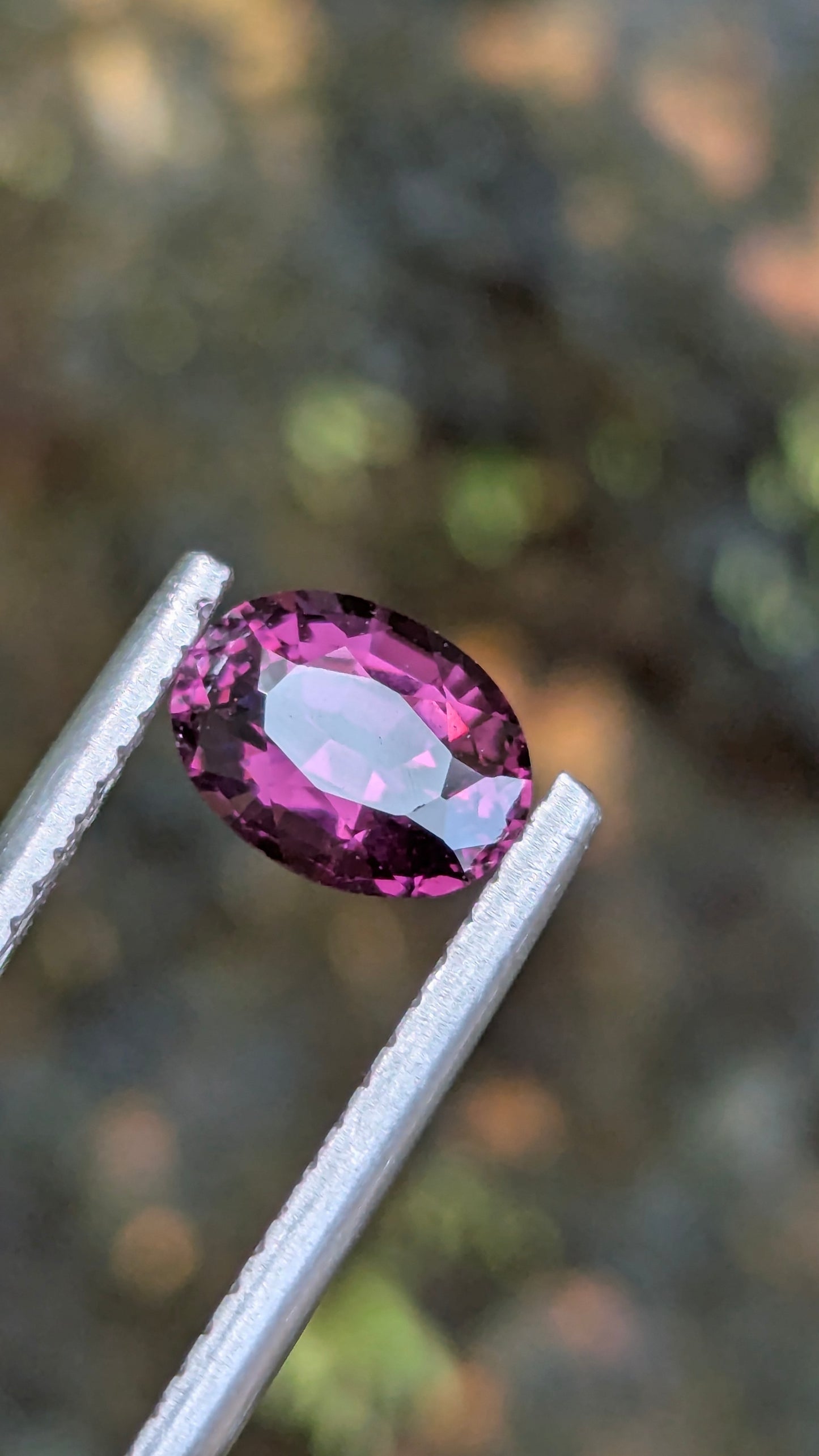 Natural Pinkish Purple Spinel 1.26 Ct – Unheated VVS Oval Gemstone from Rakwana, Sri Lanka