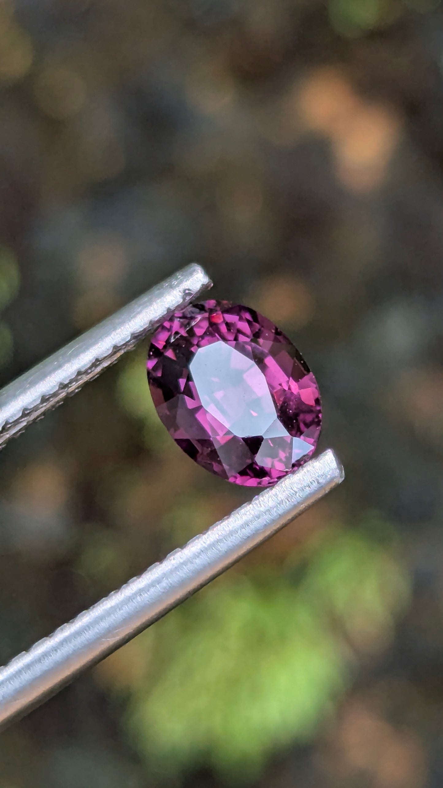 Natural Pinkish Purple Spinel 1.26 Ct – Unheated VVS Oval Gemstone from Rakwana, Sri Lanka
