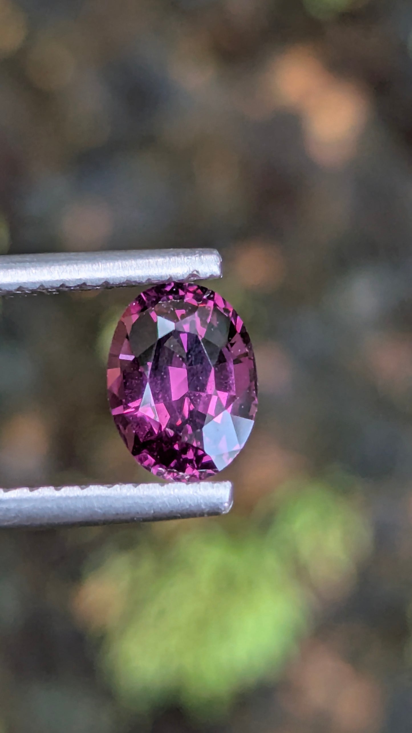 Natural Pinkish Purple Spinel 1.26 Ct – Unheated VVS Oval Gemstone from Rakwana, Sri Lanka