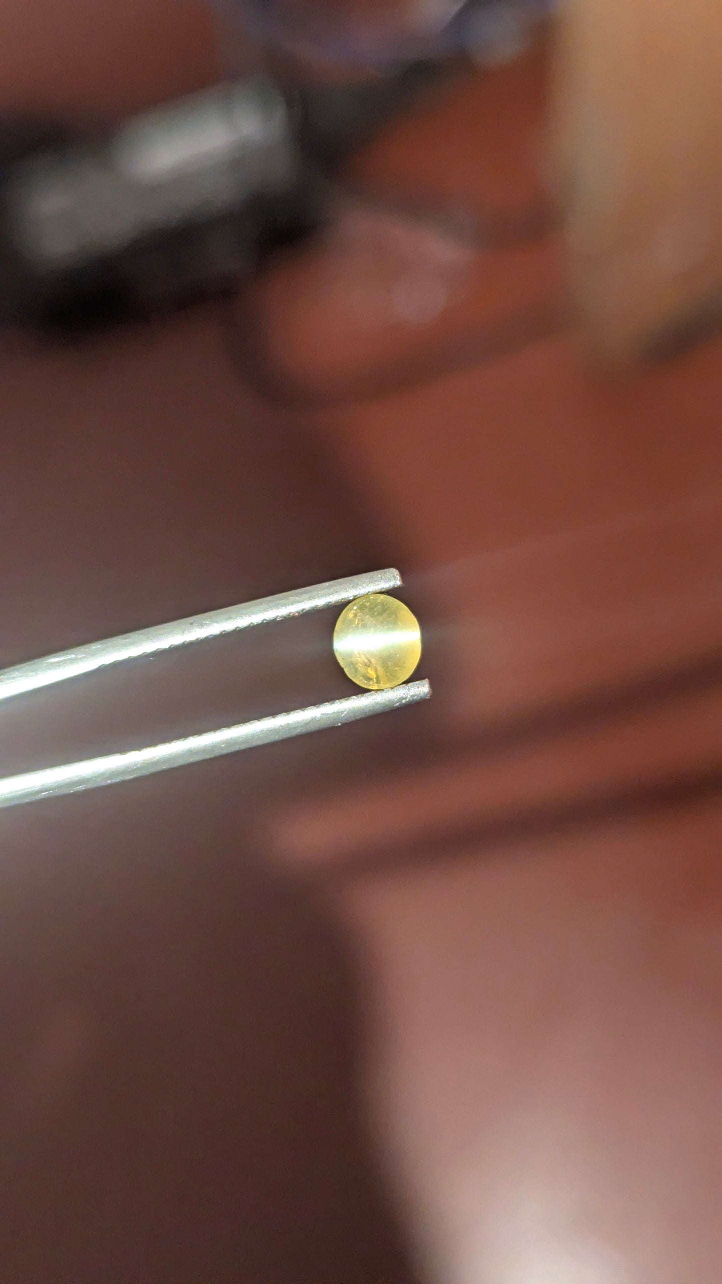 Natural Chrysoberyl Cat's Eye 0.94 Ct | Sharp Chatoyancy | Sri Lanka