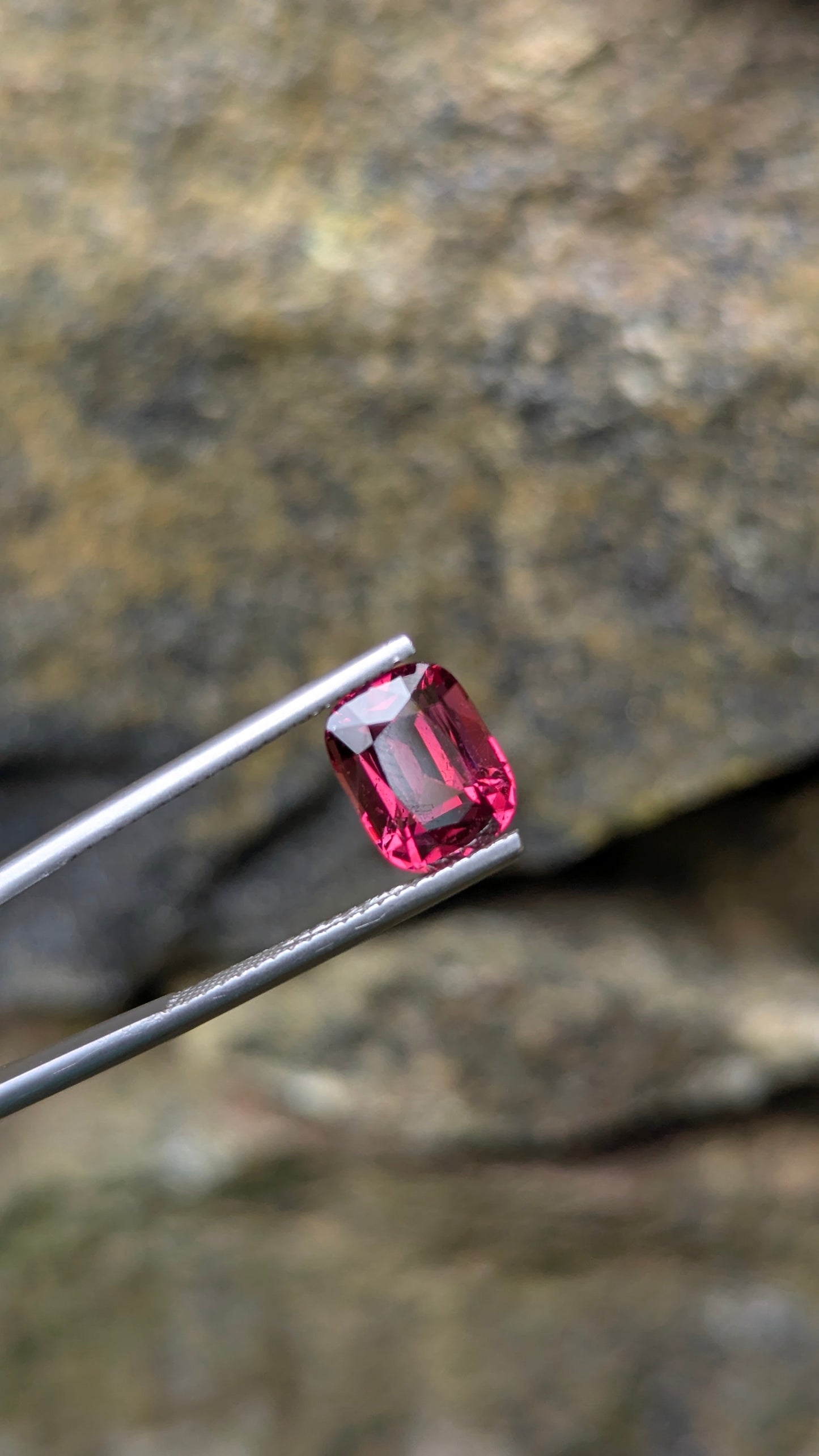 Natural Rhodolite Garnet 3.15 Ct | VVS | Elahara Sri Lanka