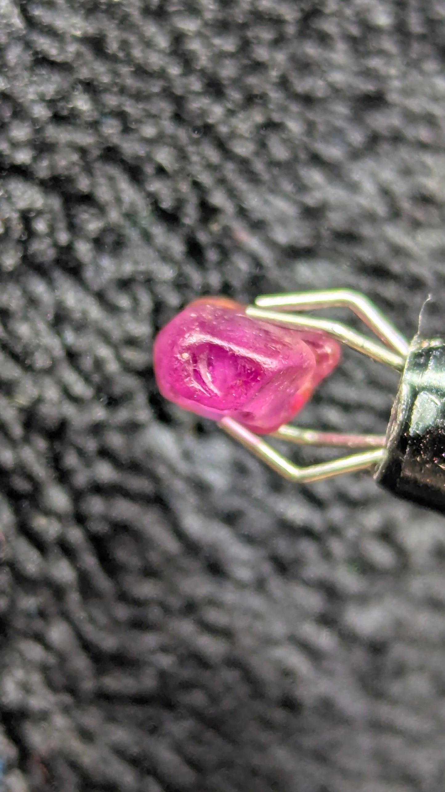 Natural Pink Sapphire Crystal – 2.32 ct Unheated Ceylon Crystal from Rakwana Mine