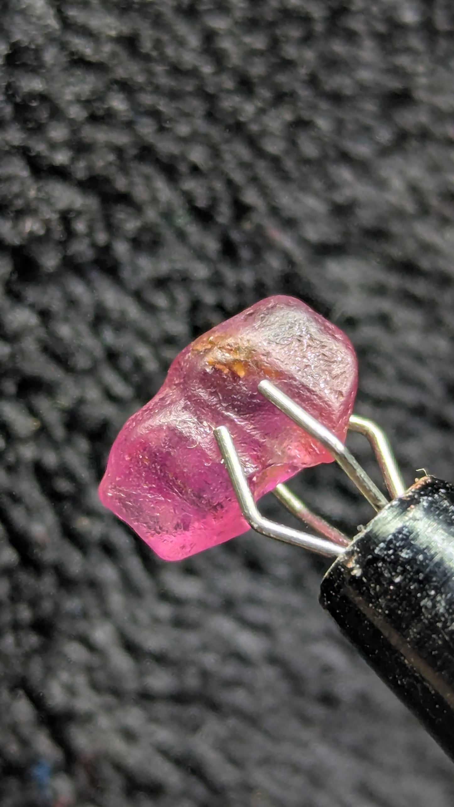 Natural Pink Sapphire Crystal – 2.32 ct Unheated Ceylon Crystal from Rakwana Mine